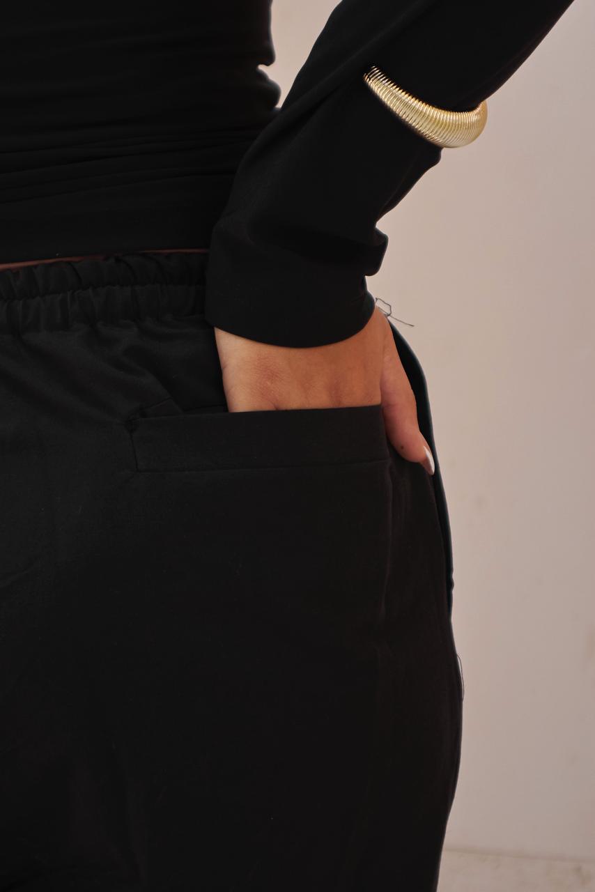 Relaxed Fit Trouser - Black